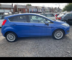 Ford Fiesta 1.0T EcoBoost Titanium Euro 5 (s/s) 5dr - 10