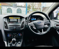 Ford Focus 1.6 TDCi Titanium Euro 5 (s/s) 5dr - 23