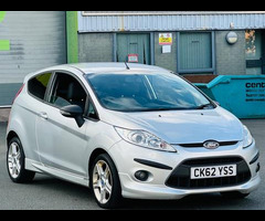 Ford Fiesta 1.6 TDCi Zetec S Euro 5 3dr - 24