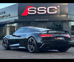 Audi R8 5.2 FSI V10 Performance Carbon Black S Tronic quattro Euro 6 (s/s) 2dr - 2