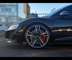 Audi R8 5.2 FSI V10 Performance Carbon Black S Tronic quattro Euro 6 (s/s) 2dr - 38