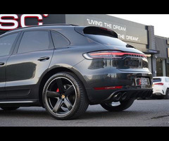 Porsche Macan 2.9T V6 GTS PDK 4WD Euro 6 (s/s) 5dr - 36