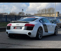 Audi R8 4.2 FSI V8 S Tronic quattro Euro 5 2dr - 9