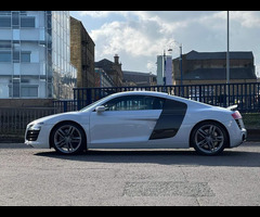 Audi R8 4.2 FSI V8 S Tronic quattro Euro 5 2dr - 10