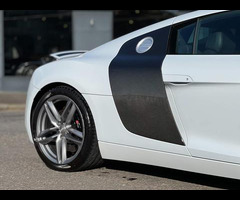 Audi R8 4.2 FSI V8 S Tronic quattro Euro 5 2dr - 23