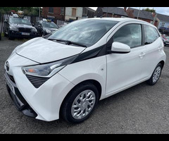 Toyota Aygo 1.0 VVT-i x-play x-shift Euro 6 5dr - 6