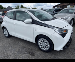 Toyota Aygo 1.0 VVT-i x-play x-shift Euro 6 5dr - 7