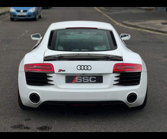 Audi R8 4.2 FSI V8 S Tronic quattro Euro 5 2dr - 8