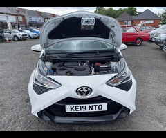 Toyota Aygo 1.0 VVT-i x-play x-shift Euro 6 5dr - 30