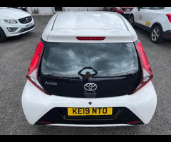 Toyota Aygo 1.0 VVT-i x-play x-shift Euro 6 5dr - 33