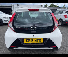 Toyota Aygo 1.0 VVT-i x-play x-shift Euro 6 5dr - 34