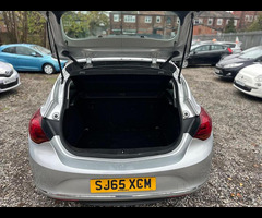 Vauxhall Astra 1.4i SRi Euro 6 5dr - 19