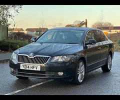 SKODA Superb 2.0 TDI Elegance Euro 5 (s/s) 5dr - 6