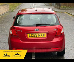 KIA Ceed 1.6 CRDi 2 Euro 4 5dr - 8