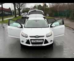 Ford Focus 1.0T EcoBoost Zetec Euro 5 (s/s) 5dr - 10