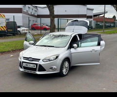 Ford Focus 1.0T EcoBoost Zetec Euro 5 (s/s) 5dr