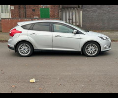 Ford Focus 1.0T EcoBoost Zetec Euro 5 (s/s) 5dr - 35