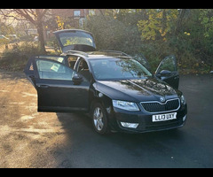 SKODA Octavia 1.6 TDI SE DSG Euro 5 (s/s) 5dr