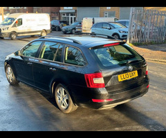 SKODA Octavia 1.6 TDI SE DSG Euro 5 (s/s) 5dr - 40