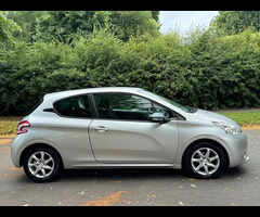 Peugeot 208 1.2 VTi Active Euro 5 3dr - 21