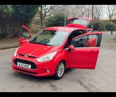 Ford B-max 1.0T EcoBoost Titanium Euro 5 (s/s) 5dr - 11