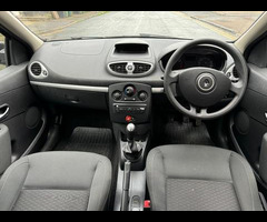 Renault Clio 1.2 16v Expression Sport Tourer 5dr - 26