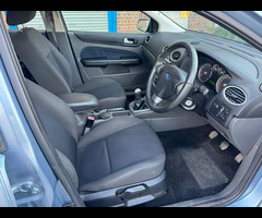 Ford Focus 1.6 Zetec Climate 5dr - 15