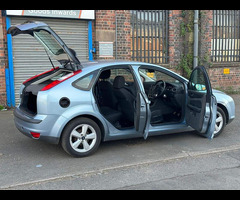 Ford Focus 1.6 Zetec Climate 5dr - 25