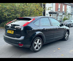 Ford Focus 2.0 Titanium 5dr - 23