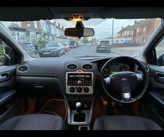 Ford Focus 2.0 Titanium 5dr - 25