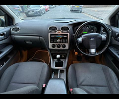 Ford Focus 2.0 Titanium 5dr - 26