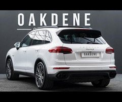 Porsche Cayenne 3.0 V6 E-Hybrid S TiptronicS 4WD Euro 6 (s/s) 5dr - 6