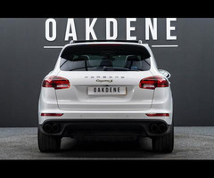 Porsche Cayenne 3.0 V6 E-Hybrid S TiptronicS 4WD Euro 6 (s/s) 5dr - 12