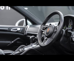 Porsche Cayenne 3.0 V6 E-Hybrid S TiptronicS 4WD Euro 6 (s/s) 5dr - 27