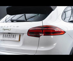 Porsche Cayenne 3.0 V6 E-Hybrid S TiptronicS 4WD Euro 6 (s/s) 5dr - 32
