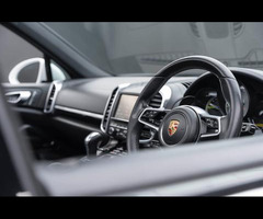 Porsche Cayenne 3.0 V6 E-Hybrid S TiptronicS 4WD Euro 6 (s/s) 5dr - 39
