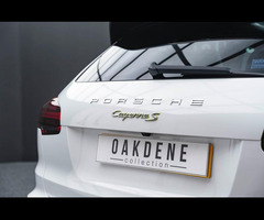Porsche Cayenne 3.0 V6 E-Hybrid S TiptronicS 4WD Euro 6 (s/s) 5dr - 46