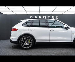 Porsche Cayenne 3.0 V6 E-Hybrid S TiptronicS 4WD Euro 6 (s/s) 5dr - 50