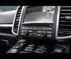 Porsche Cayenne 3.0 V6 E-Hybrid S TiptronicS 4WD Euro 6 (s/s) 5dr - 54
