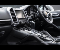 Porsche Cayenne 3.0 V6 E-Hybrid S TiptronicS 4WD Euro 6 (s/s) 5dr - 59