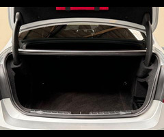 BMW 3 Series 2.0 320d SE Auto xDrive Euro 6 (s/s) 4dr - 12
