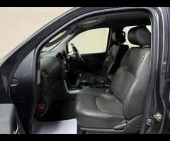 Nissan Navara 2.5 dCi Tekna 4WD Euro 5 4dr - 4