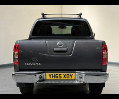 Nissan Navara 2.5 dCi Tekna 4WD Euro 5 4dr - 9