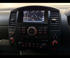 Nissan Navara 2.5 dCi Tekna 4WD Euro 5 4dr - 21