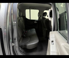 Nissan Navara 2.5 dCi Tekna 4WD Euro 5 4dr - 26