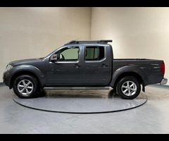 Nissan Navara 2.5 dCi Tekna 4WD Euro 5 4dr - 31