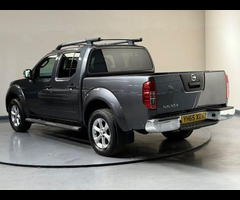 Nissan Navara 2.5 dCi Tekna 4WD Euro 5 4dr - 41