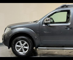 Nissan Navara 2.5 dCi Tekna 4WD Euro 5 4dr - 48