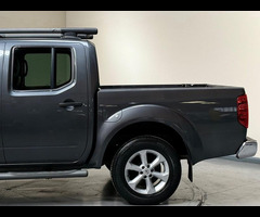 Nissan Navara 2.5 dCi Tekna 4WD Euro 5 4dr - 49