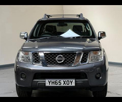 Nissan Navara 2.5 dCi Tekna 4WD Euro 5 4dr - 51